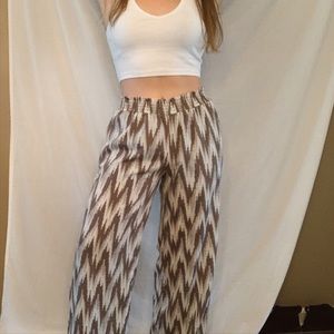 Flowy chevron pants with elastic waist. Boutique. Brand is Paper Crane. Size M.